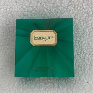 Emeraude Vintage Body Dusting Powder